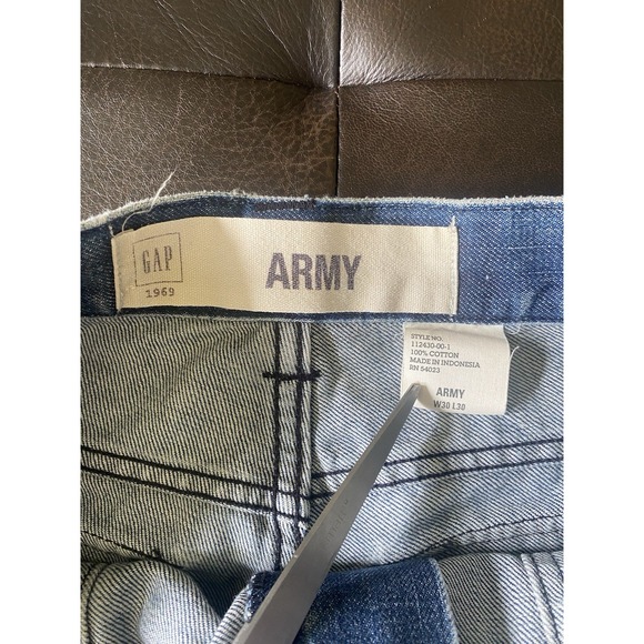 Vintage Y2K GAP Jeans Womens 30x30 Mid Rise Relaxed Straight Army Patch Pockets - Picture 2 of 8